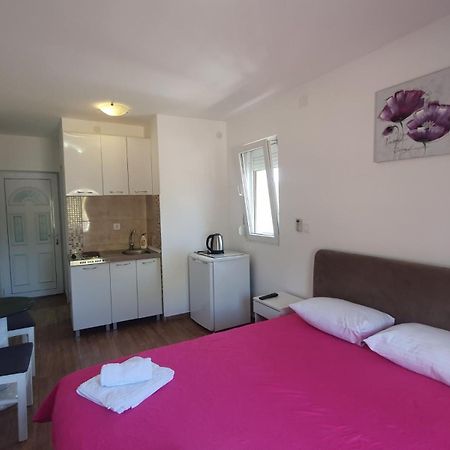 Apartments Luna Bar Kültér fotó